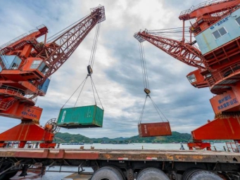 防晒清凉用品海外热卖 中国跨境电商掘金“夏日经济”