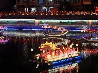 枫亭水阁巡游上演“水上活戏台”